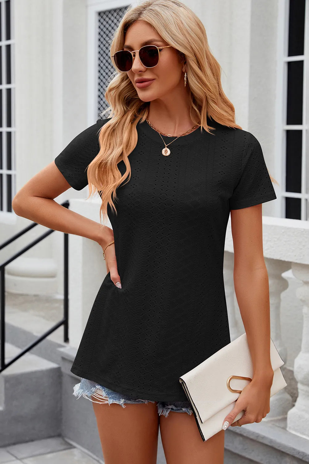 Solid color round neck loose short sleeved slit T-shirt top for women